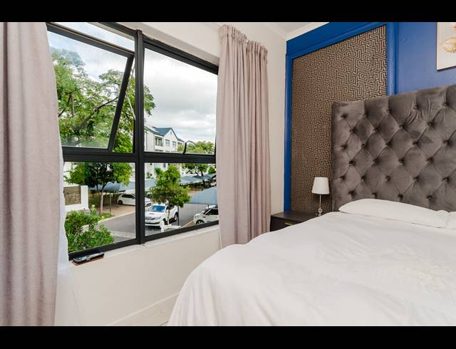 1 BEDROOM APARTMENT FOR SALE IN CROWTHORNE AH